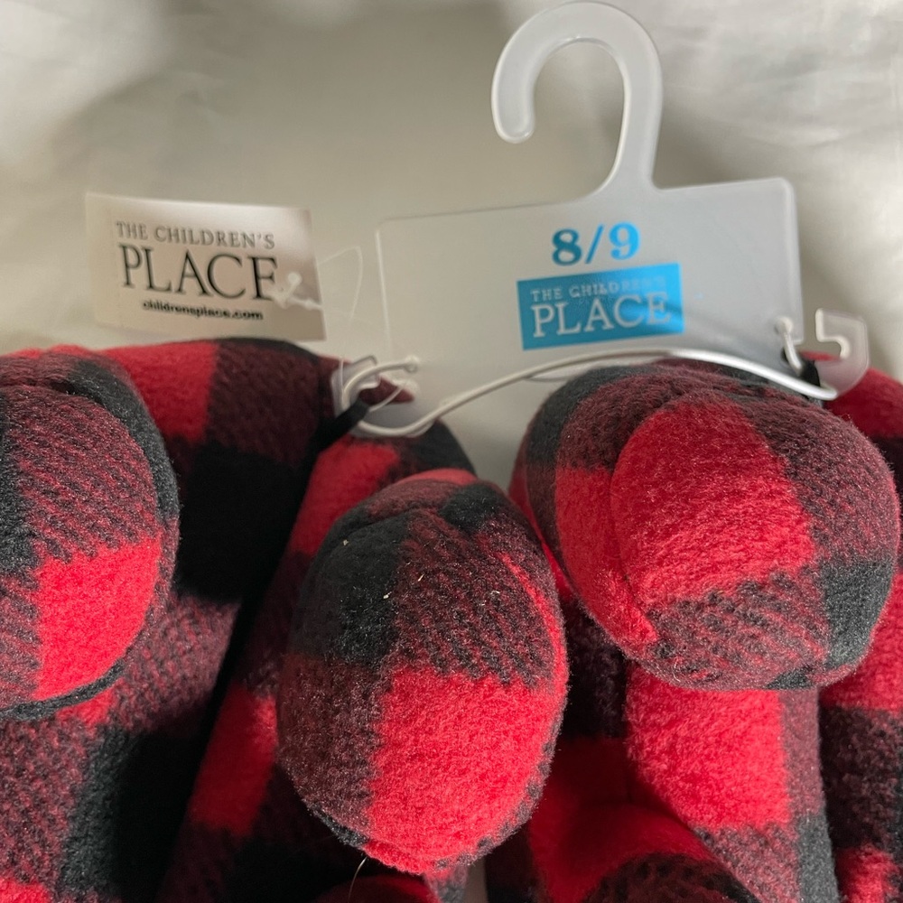 Sz 8/9 children’s place Plaid Bear slip on comfy bear house slippers black&Red - Picture 6 of 7